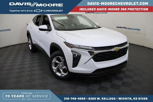 Summit White 2026 Chevrolet Trax LS SUV