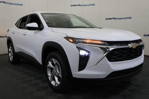 Summit White 2026 Chevrolet Trax LS