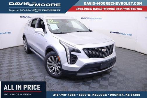 Radiant Silver Metallic 2019 Cadillac XT4 Premium Luxury
