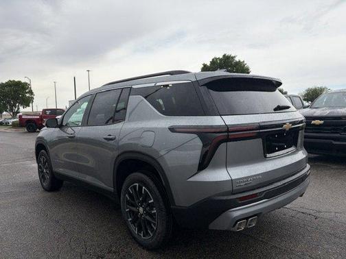 Sterling Gray Metallic 2026 Chevrolet Traverse LT