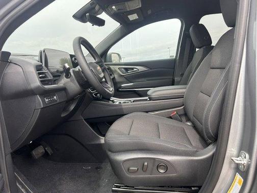 Sterling Gray Metallic 2026 Chevrolet Traverse LT