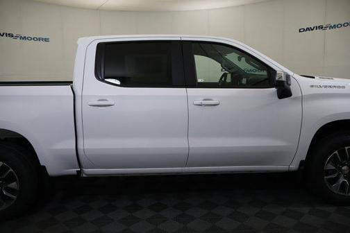 Summit White 2026 Chevrolet Silverado 1500 LT