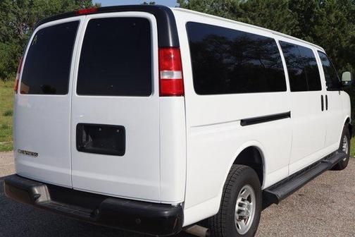 2022 Chevrolet Express 3500 LS