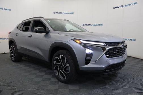 Sterling Gray Metallic 2026 Chevrolet Trax 2RS