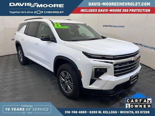 2025 Chevrolet Traverse LT