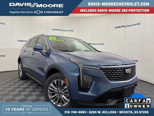 2025 Cadillac XT4 Premium Luxury