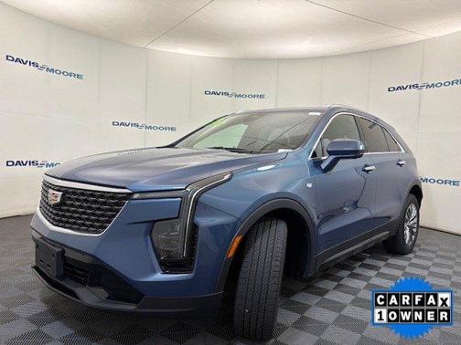 2025 Cadillac XT4 Premium Luxury