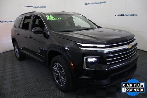 Mosaic Black Metallic 2026 Chevrolet Traverse LT