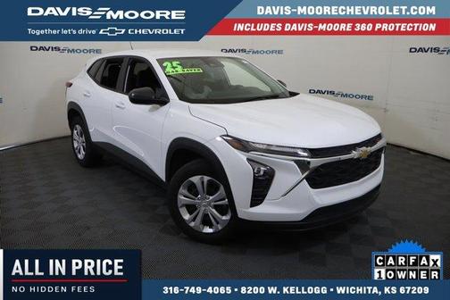 Summit White 2025 Chevrolet Trax LS