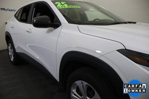 Summit White 2025 Chevrolet Trax LS