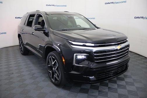 Mosaic Black Metallic 2026 Chevrolet Traverse High Country