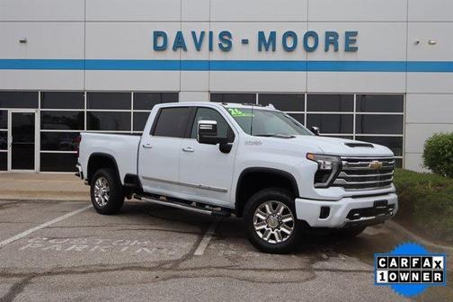 Polar White 2026 Chevrolet Silverado 3500 High Country