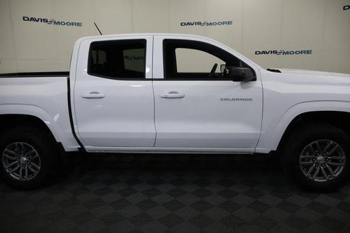 Summit White 2026 Chevrolet Colorado LT