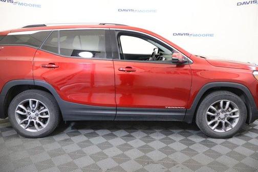 Cayenne Red Tintcoat 2022 GMC Terrain SLT