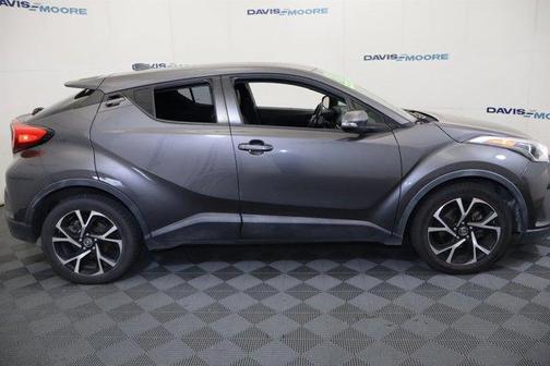 Gray 2018 Toyota C-HR XLE