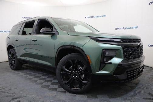 Green Metallic 2027 Chevrolet Traverse RS