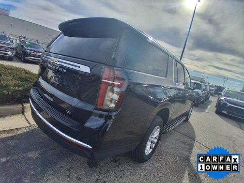 2024 Chevrolet Suburban LT