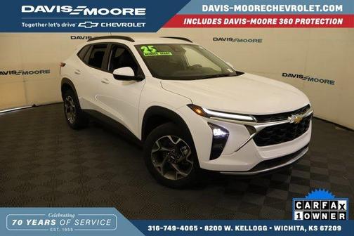 Summit White 2025 Chevrolet Trax LT