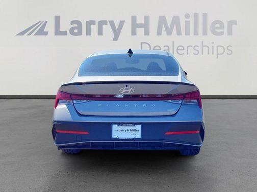 2025 Hyundai ELANTRA HEV SEL Sport