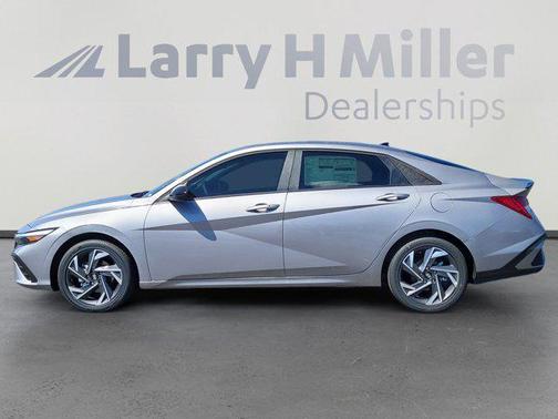 2025 Hyundai ELANTRA HEV SEL Sport