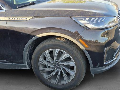 Black Metallic 2025 Lincoln Aviator Premiere