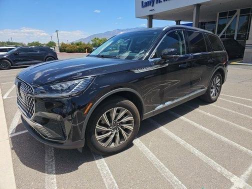 Black Metallic 2025 Lincoln Aviator Premiere