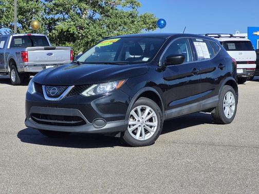 Magnetic Black 2018 Nissan Rogue Sport S