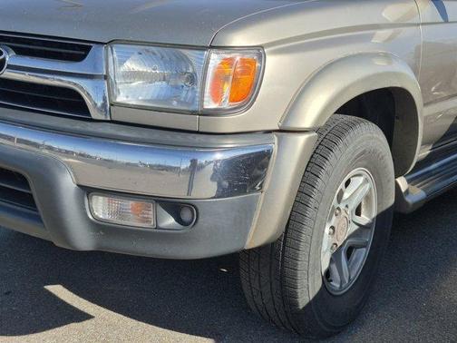 2002 Toyota 4Runner SR5