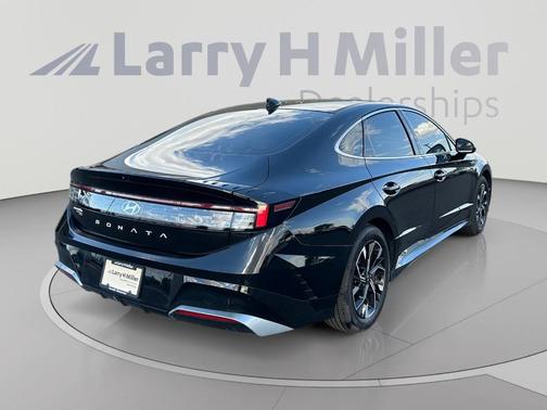 Onyx Black 2024 Hyundai SONATA SEL