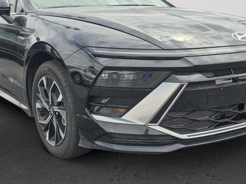 Onyx Black 2024 Hyundai SONATA SEL