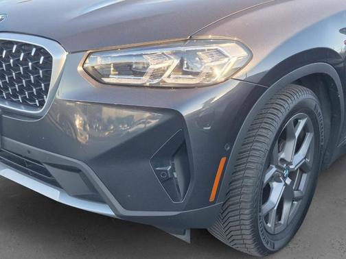 2023 BMW X4 xDrive30i