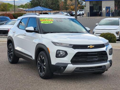 Summit White 2021 Chevrolet Trailblazer LT
