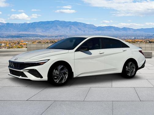 2025 Hyundai ELANTRA HEV SEL Sport