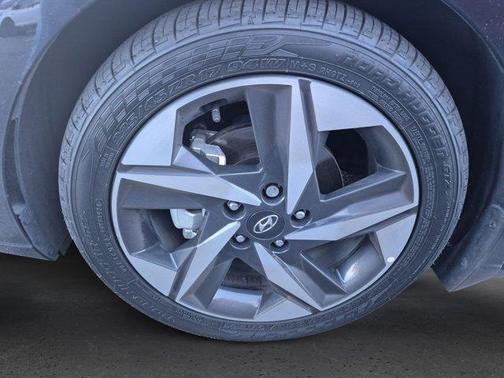 2022 Hyundai ELANTRA HEV Limited