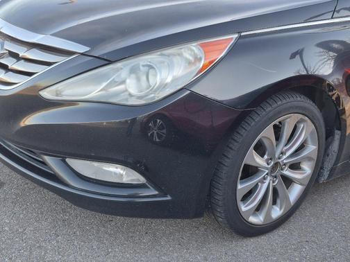 2011 Hyundai SONATA SE