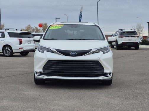 2021 Toyota Sienna XLE