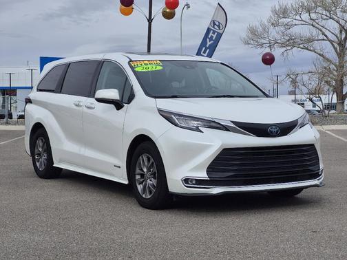 2021 Toyota Sienna XLE