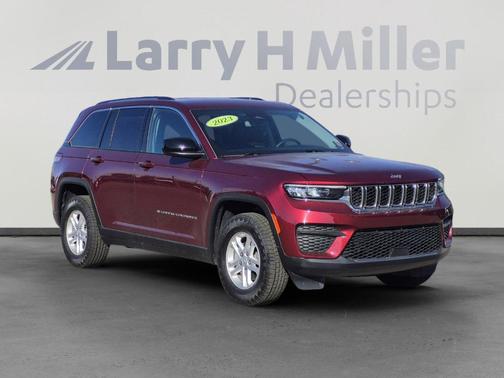 Velvet Red Pearlcoat 2023 Jeep Grand Cherokee Laredo