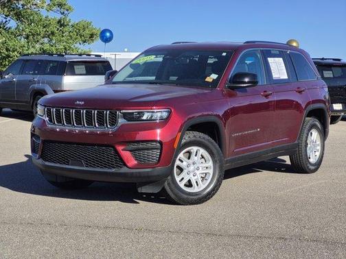 Velvet Red Pearlcoat 2023 Jeep Grand Cherokee Laredo