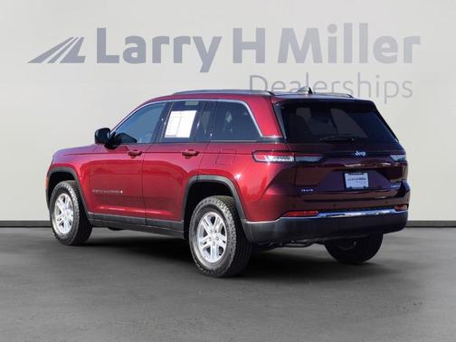 Velvet Red Pearlcoat 2023 Jeep Grand Cherokee Laredo