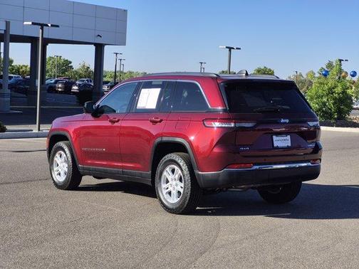 Velvet Red Pearlcoat 2023 Jeep Grand Cherokee Laredo