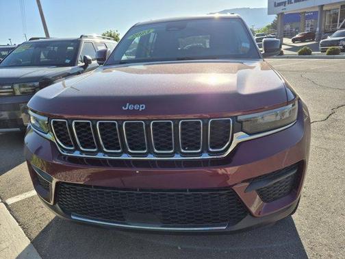 Velvet Red Pearlcoat 2023 Jeep Grand Cherokee Laredo