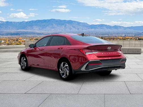 2025 Hyundai ELANTRA HEV SEL Sport