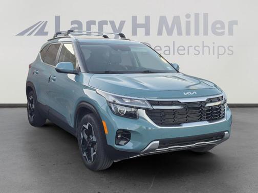 Blue 2024 Kia Seltos EX