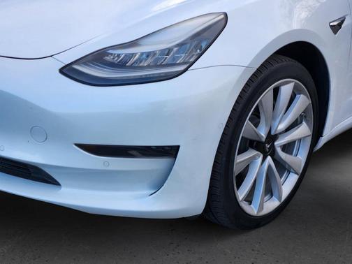 2019 Tesla Model 3 Standard Range Plus