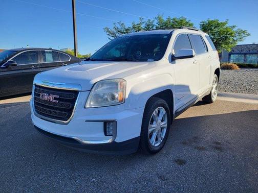 Summit White 2017 GMC Terrain SLE-2
