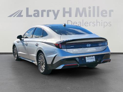 2025 Hyundai SONATA Hybrid Limited