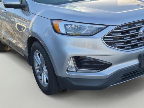 Ingot Silver 2019 Ford Edge SEL