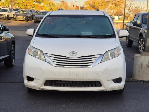 2017 Toyota Sienna L