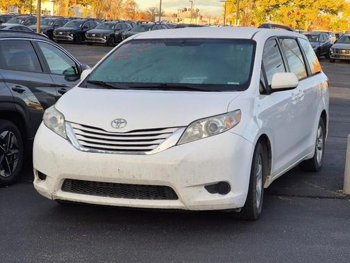 2017 Toyota Sienna L